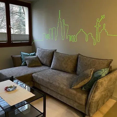 Good Time Center * Varšava